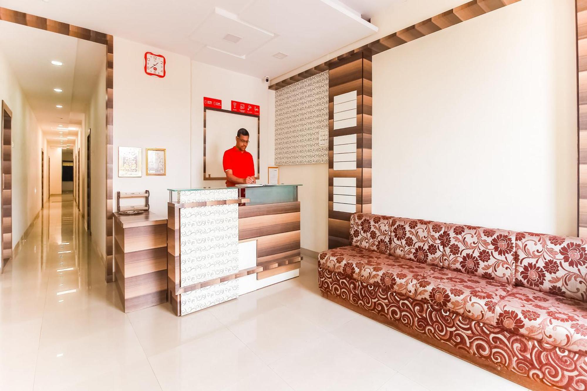 Oyo66342独特酒店 Dhule 外观 照片